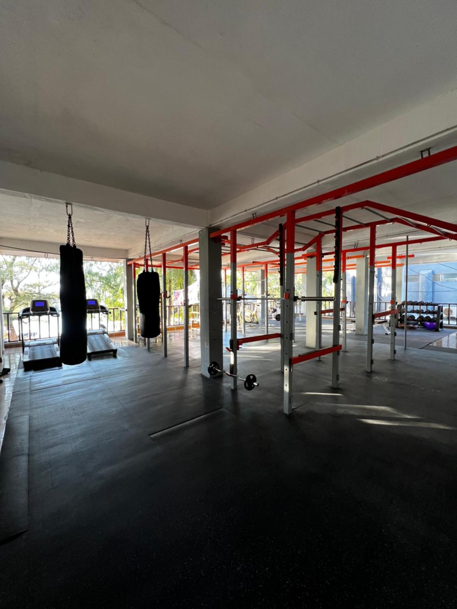 Tropica Gili Total Body Fit - Free Access Gym And Coworking Space Gili Trawangan Exterior foto